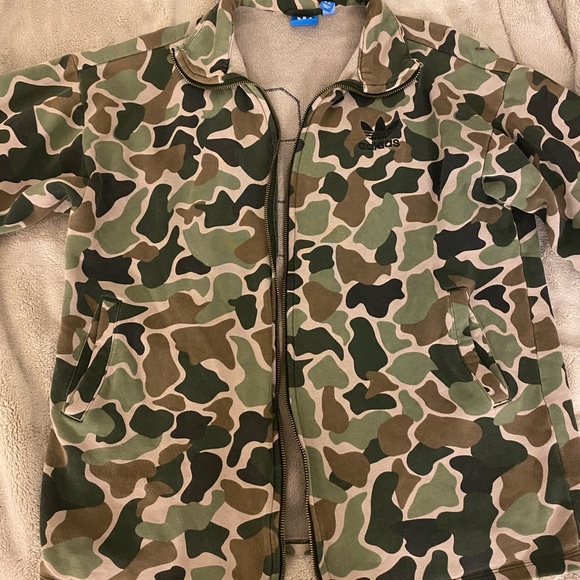 ADIDAS Sweater - Picture 3 of 3